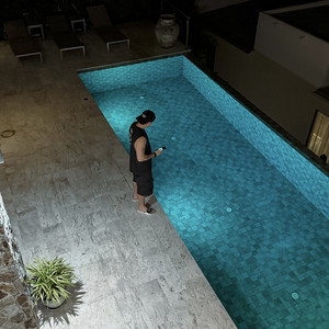 На Дне Бассейна - Luxor